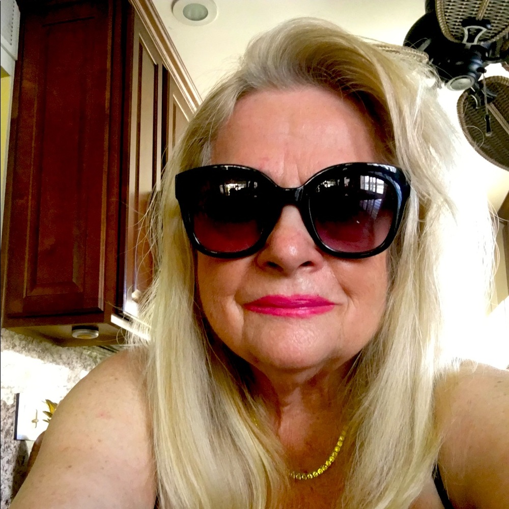 Meet your Posher, Jean
